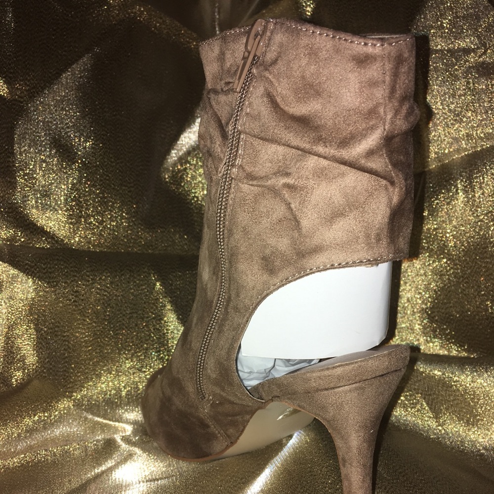 Booties - Picture 4 of 4